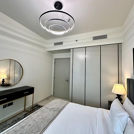 Lux Bnb I Sun Rise Bay I Palm & Sea View Apartment Dubai Exterior photo