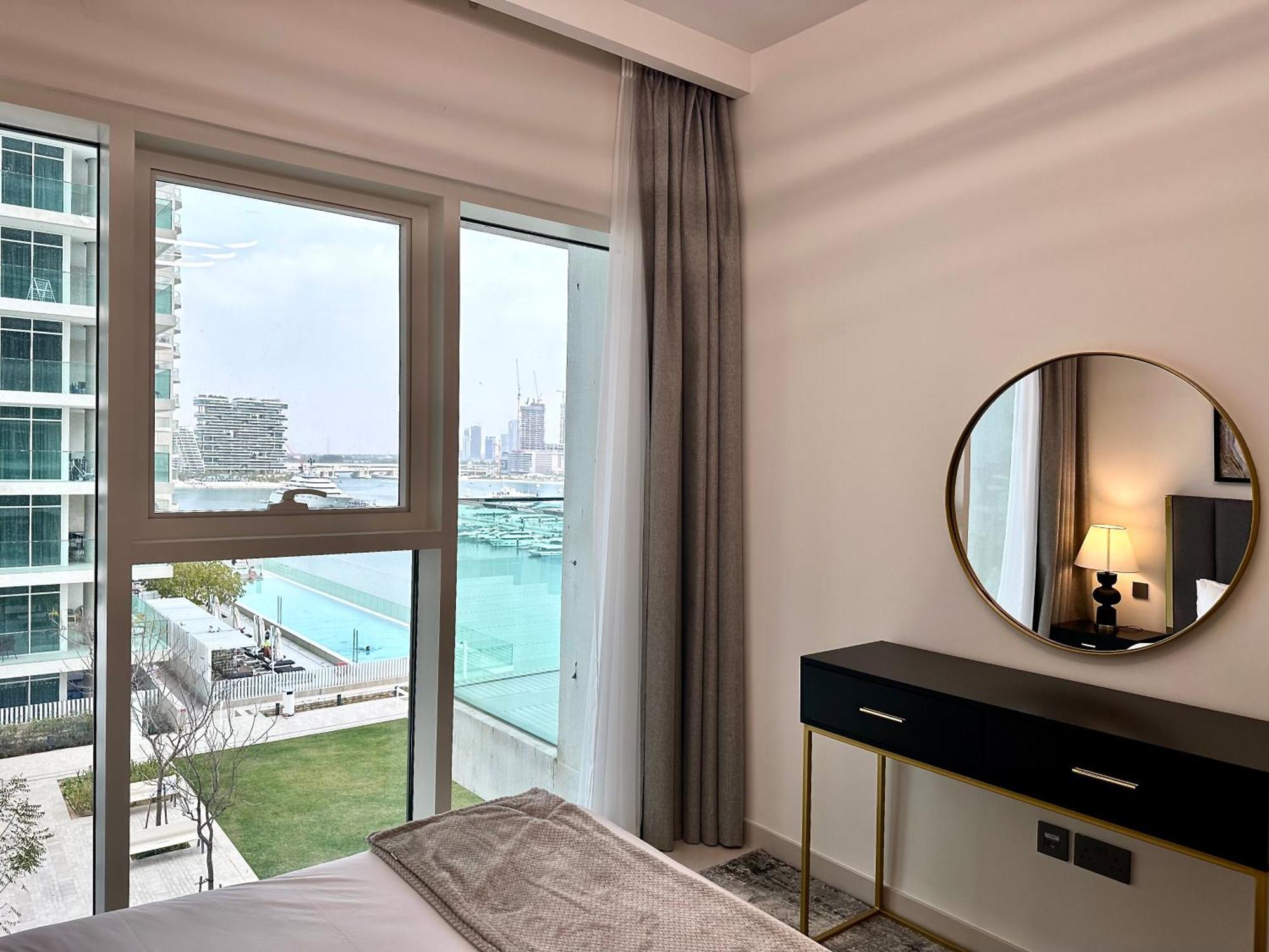 Lux Bnb I Sun Rise Bay I Palm & Sea View Apartment Dubai Exterior photo